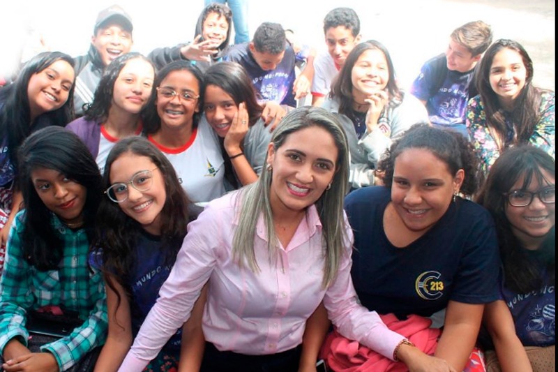 Deputada distrital Jaqueline Silva realiza audiência pública sobre Cartão Material Escolar