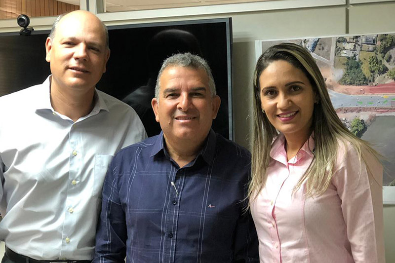 Deputada Jaqueline Silva articula andamento da pavimentação da via 371 (Total Ville)